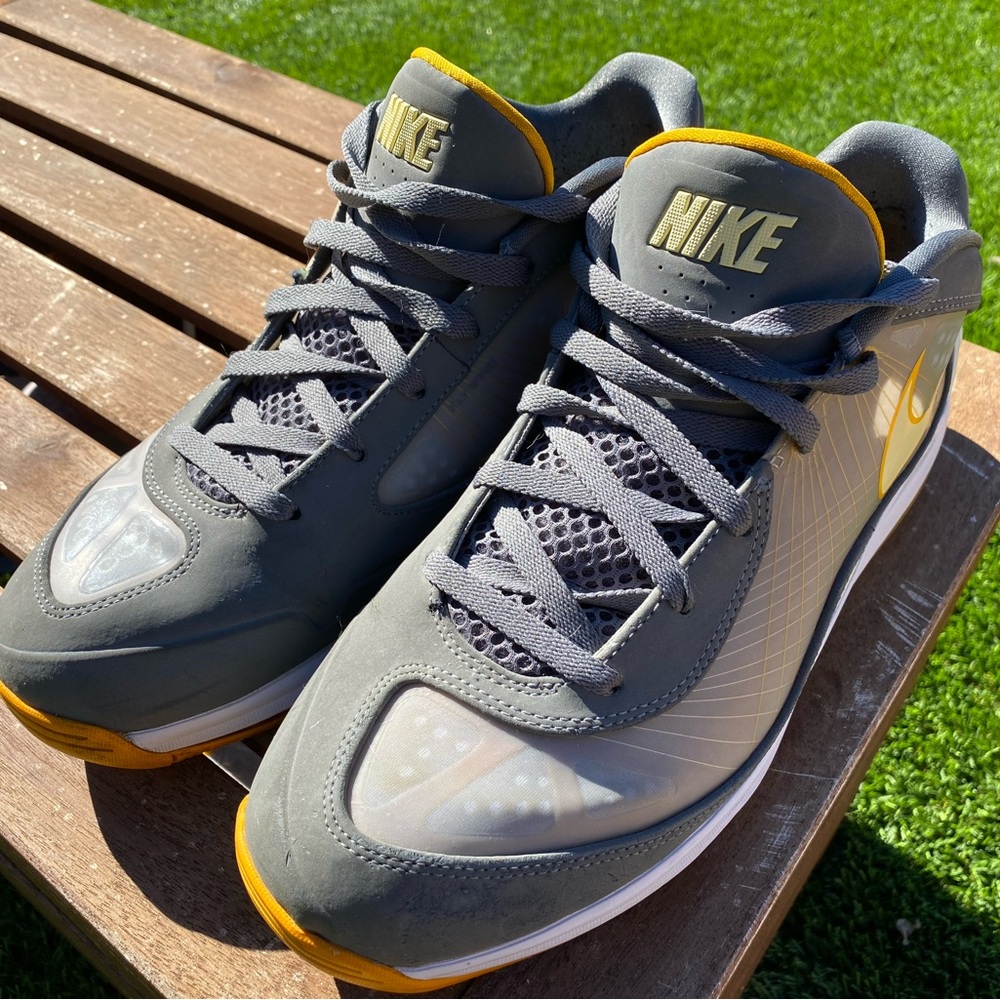 Nike Gray and Yellow Men's Sneakers - Picture 6 of 12